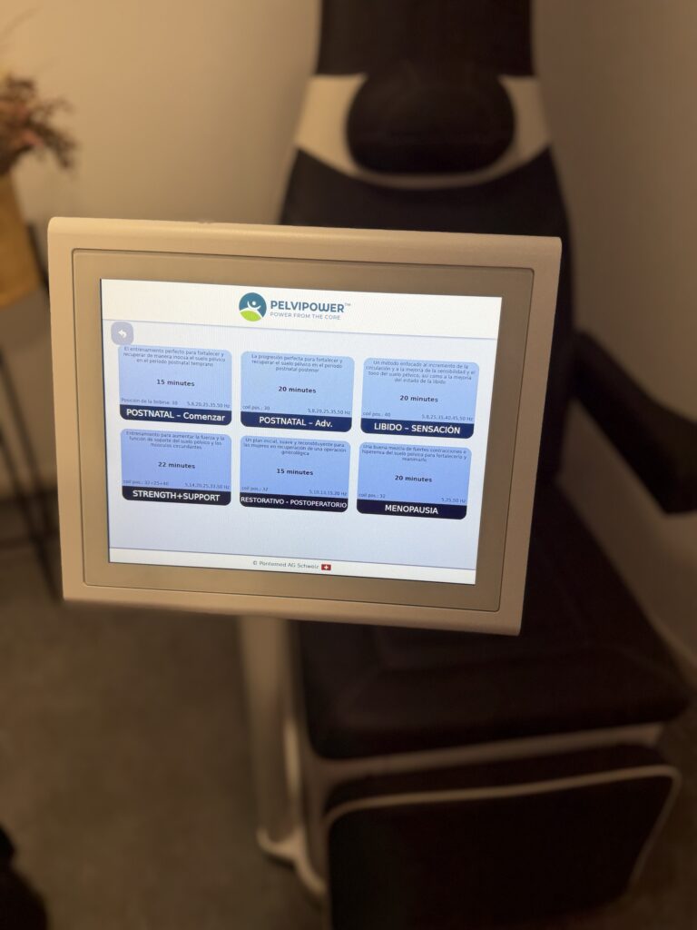 Pantalla de PelviPower con los programas para mujeres: posparto, menopausia, fuerza y posquirúrgico